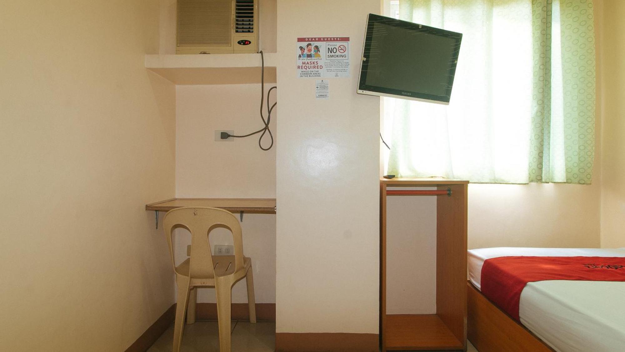 Reddoorz @ Asiana Pension Inn Mandaue Esterno foto